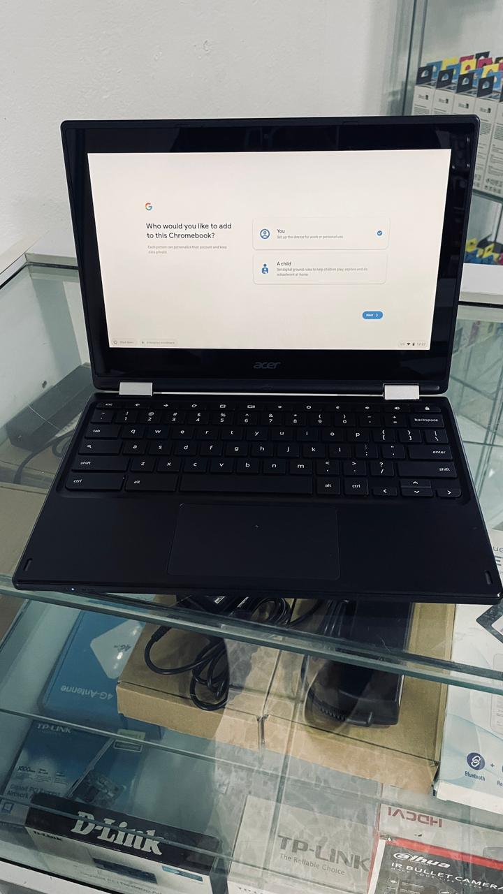 Table laptops Acer CROME BOOK 11.6 pulgadas. 4gb ram. 32 gb