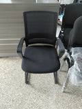 Sillas secretarias o de espera con brazos disponibles